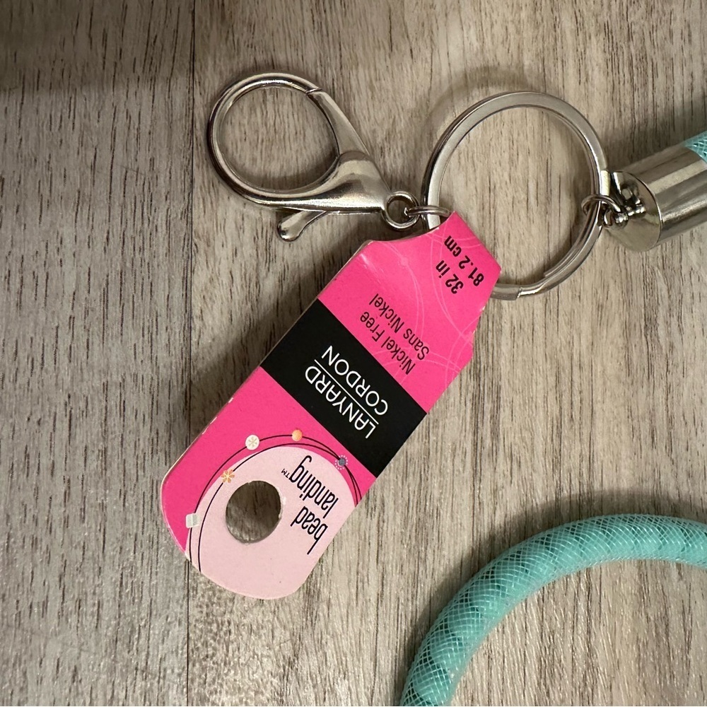 NWT Bead Landing Key Key Card Cruise Lanyard 32” - Picture 3 of 5